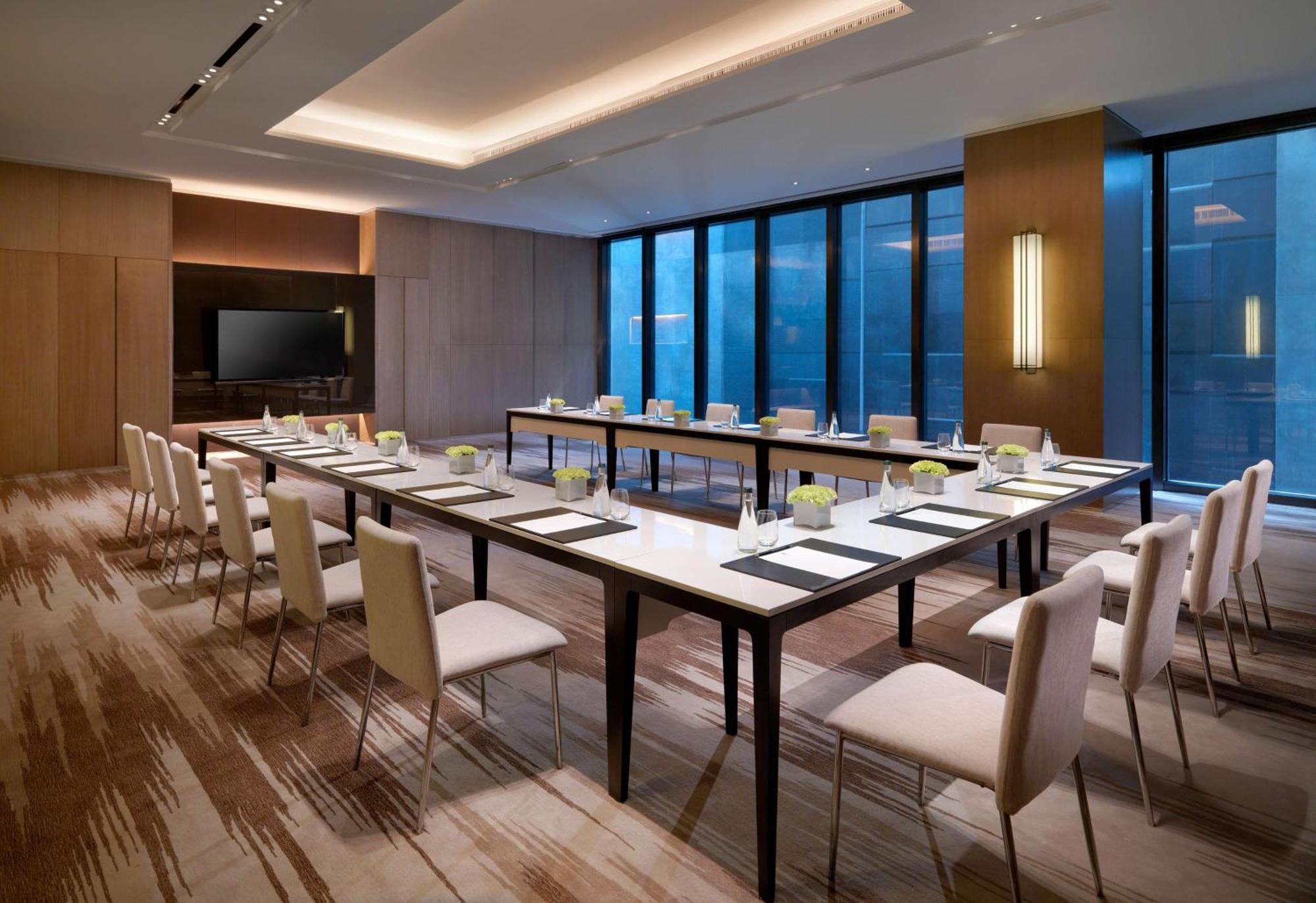 Hyatt Regency Tianjin East Hotel Buitenkant foto
