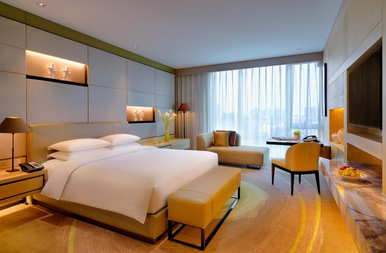 Hyatt Regency Tianjin East Hotel Buitenkant foto